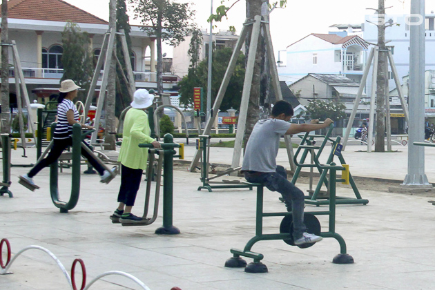 Thiết bị thể dục ngoài trời