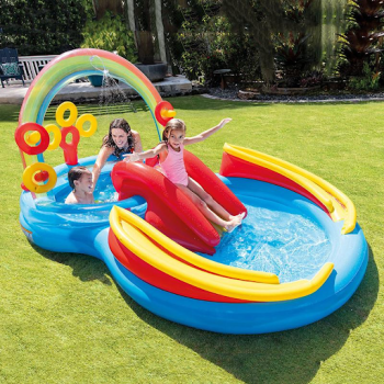 Bể  bơi có cầu trượt nước bằng phao